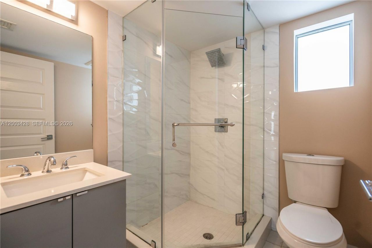 2412 NE 26th St , Unit 7, Fort Lauderdale, FL 33305 Photo