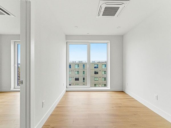 1035 Commonwealth Ave, Unit 305, Boston, MA 02215