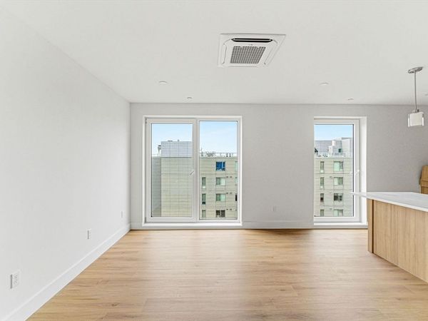 1035 Commonwealth Ave, Unit 403, Boston, MA 02215