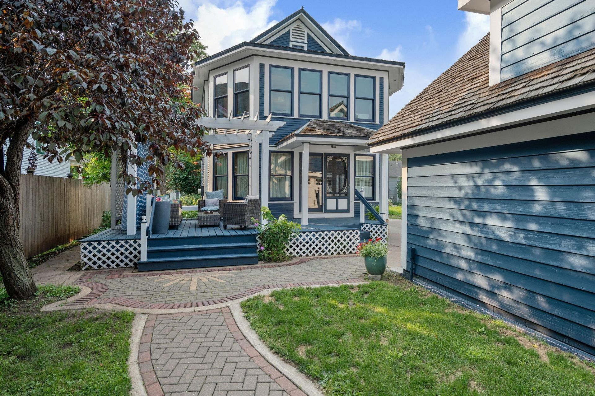 310 Ryan Avenue , Saint Paul, MN 55102