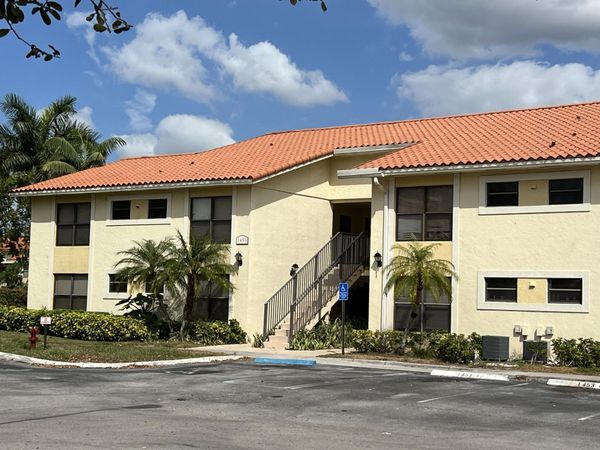 1453 Lake Crystal Drive, Unit B, West Palm Beach, FL 33411