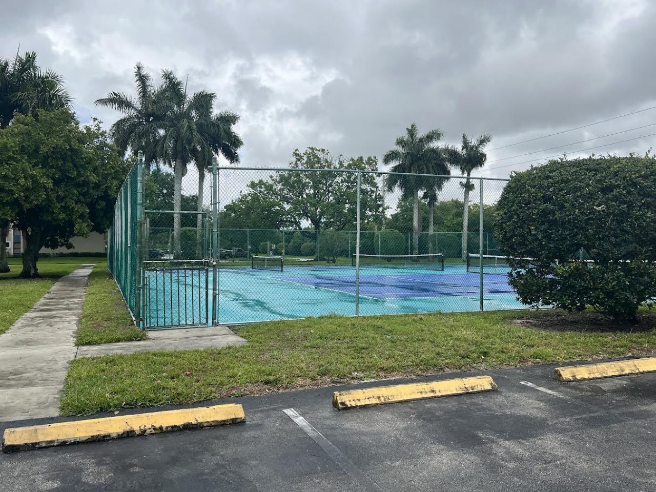 1453 Lake Crystal Drive, Unit B, West Palm Beach, FL 33411 Photo