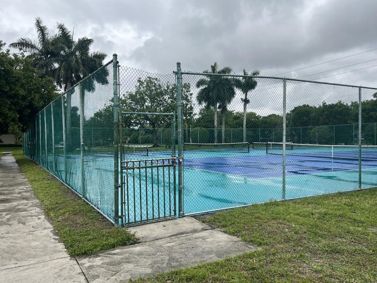 1453 Lake Crystal Drive, Unit B, West Palm Beach, FL 33411 Photo