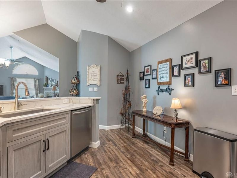 1600 Turnberry Village Drive, Washington Township, OH 45458 Photo 17