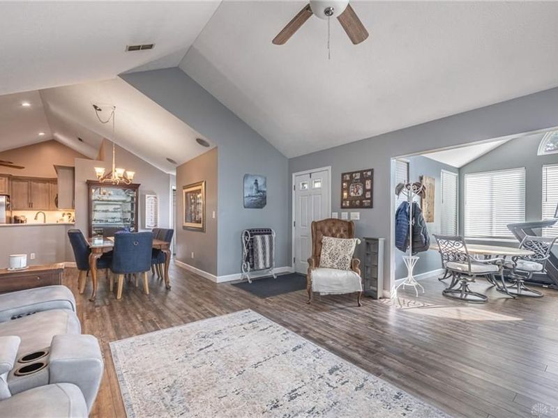 1600 Turnberry Village Drive, Washington Township, OH 45458 Photo 6