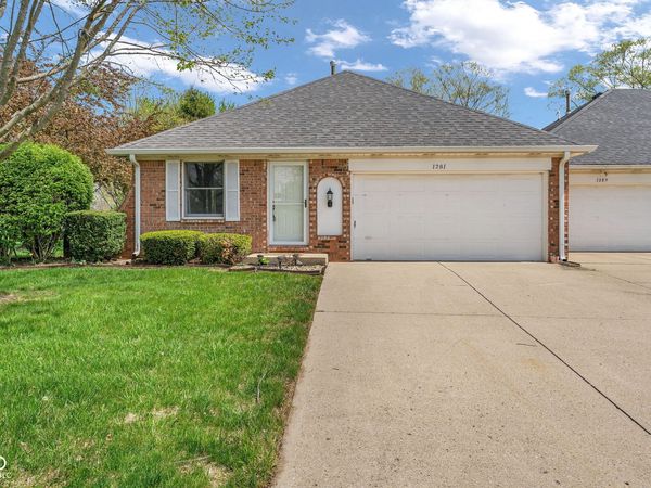 1281 E Holiday Lane , Unit 16, Brownsburg, IN 46112