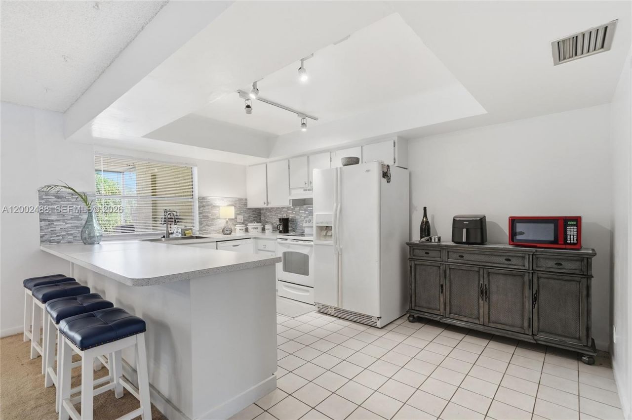 4309 Coral Springs Dr , Unit 2G, Coral Springs, FL 33065 Photo