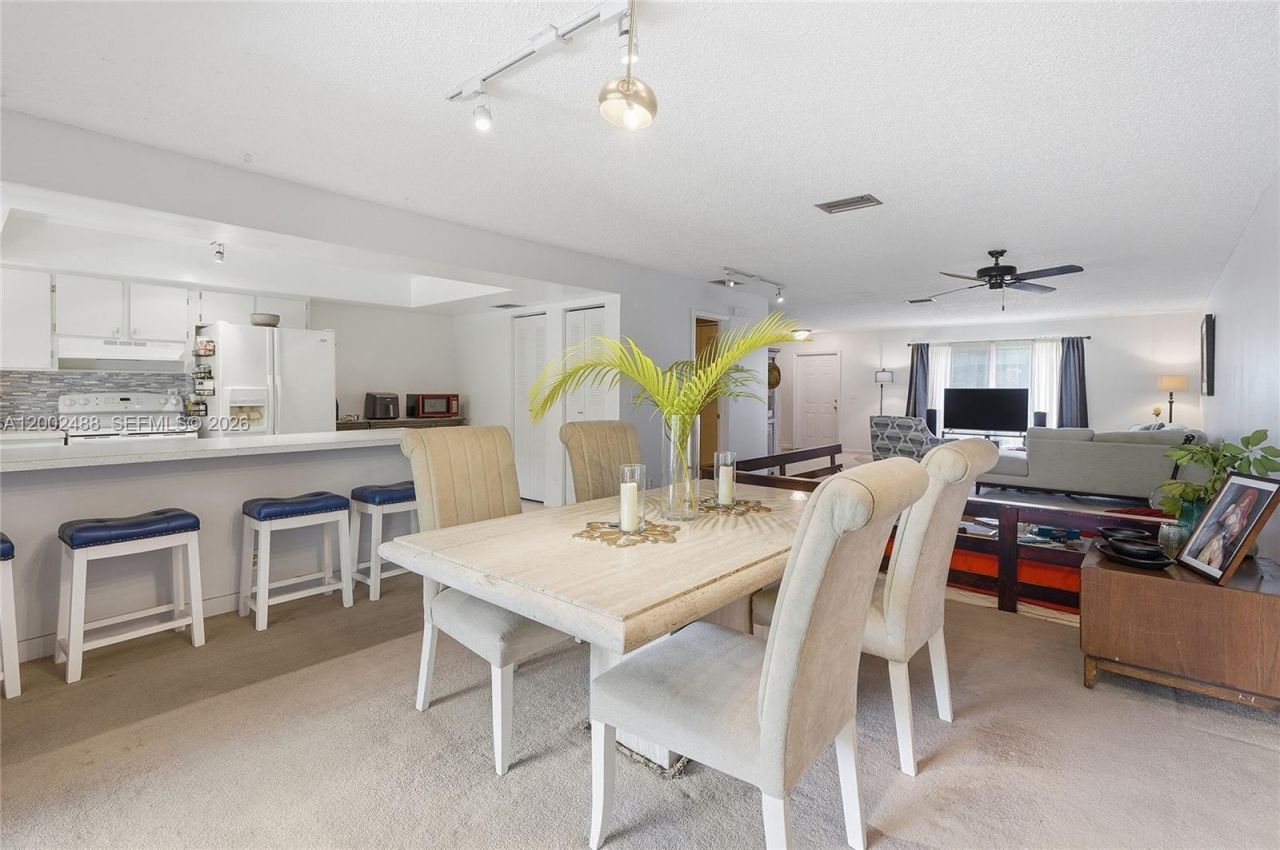 4309 Coral Springs Dr , Unit 2G, Coral Springs, FL 33065 Photo