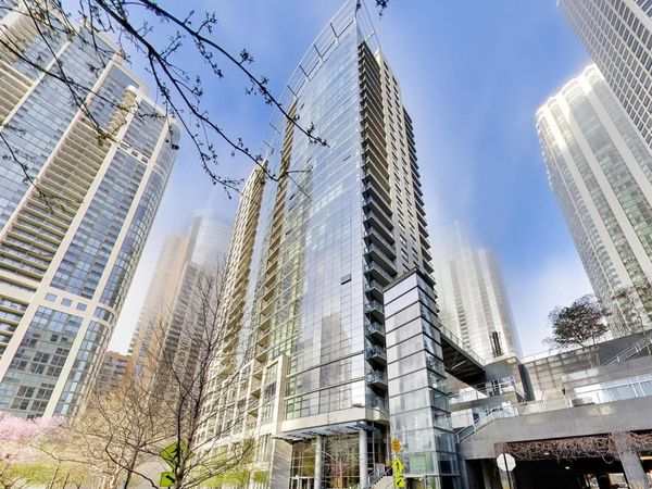 201 N Westshore Drive, Unit 801, Chicago, IL 60601