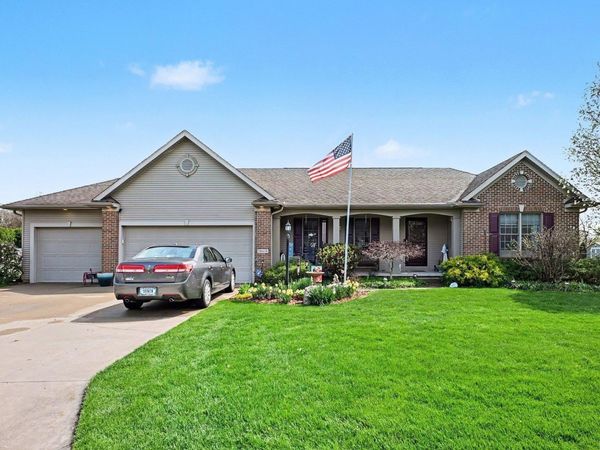 58438 Westleaf Manor Boulevard, Elkhart, IN 46517