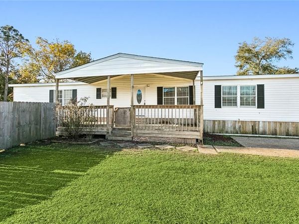 122 FOREST Drive , Belle Chasse, LA 70037