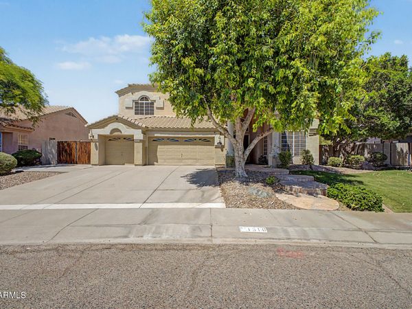1310 W AMBERWOOD Drive, Phoenix, AZ 85045
