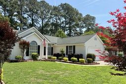 103 Seavington Court photo 4