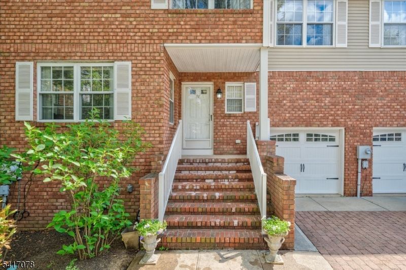 37 Berkeley Sq, Watchung, NJ 07922 Main Photo