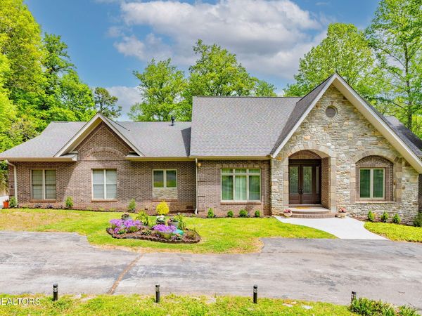 2304 Lakemoor Drive, Knoxville, TN 37920