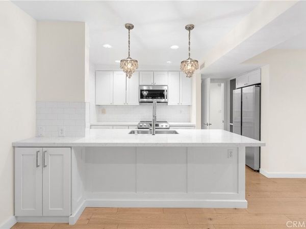 5257 Radford Ave, Unit 101, Valley Village, CA 91607