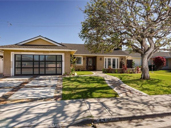 8562 Sandy Hook, Huntington Beach, CA 92646