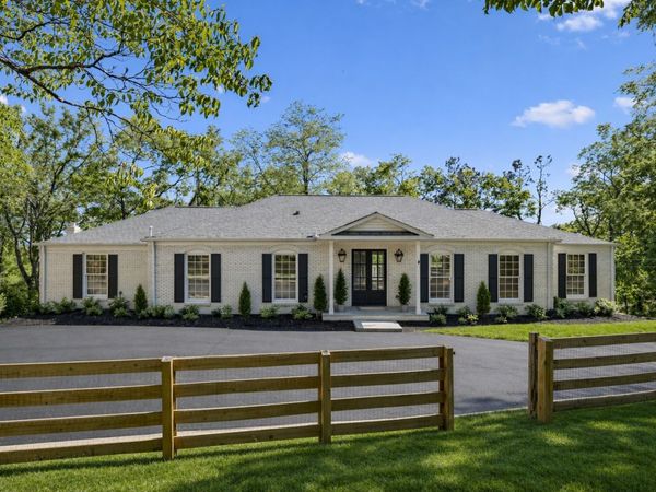 5622 Hillview Dr, Brentwood, TN 37027