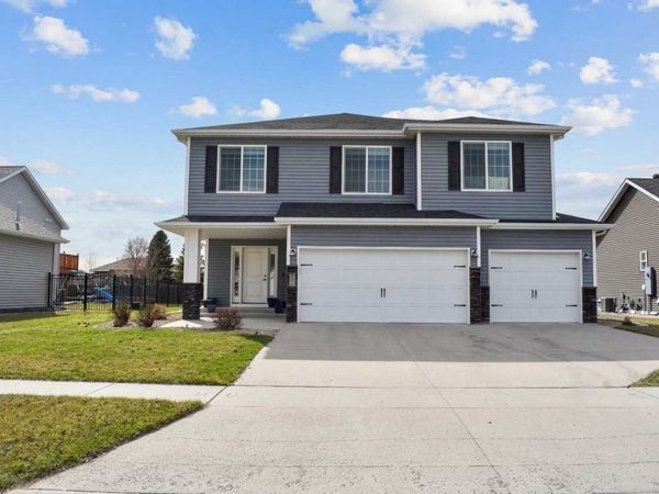 2115 41st Street S, Moorhead, MN 56560