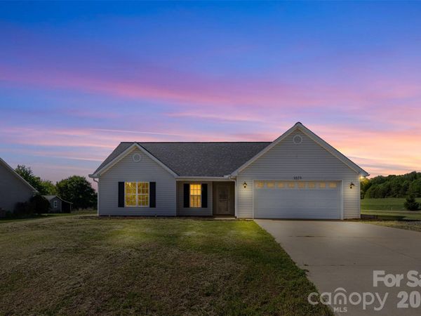 1575 Windy Holly Lane , Newton, NC 28658