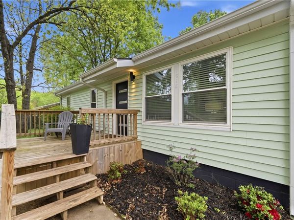 1916 Arrowhead Street , Fayetteville, AR 72701