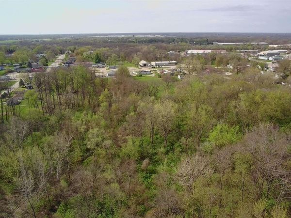 5709 W PLANK Road, Peoria, IL 61604