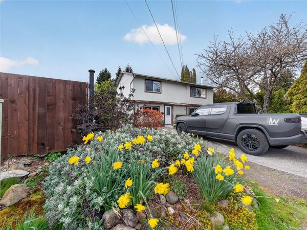 1685 Piercy Ave , Courtenay, BC V9N 3G1