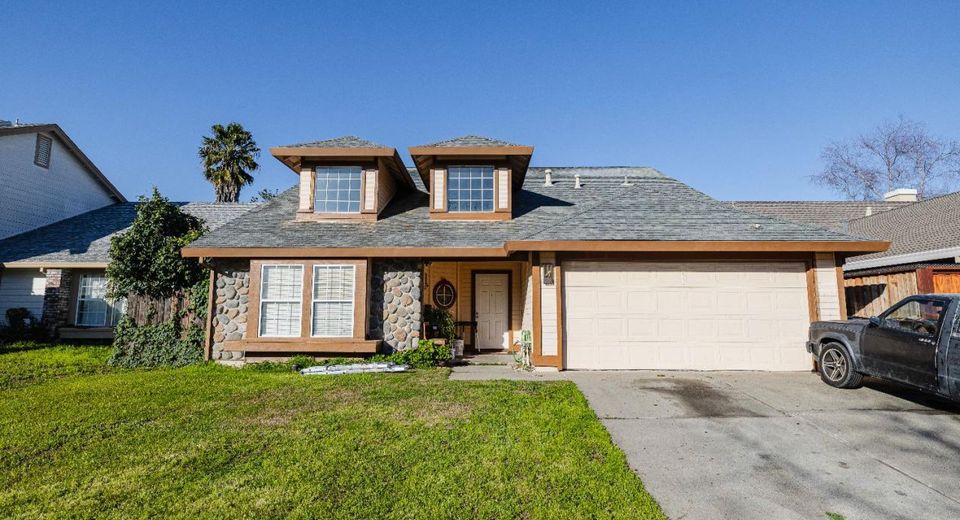 8518 Delahye Cir, Sacramento, CA 95828 Photo