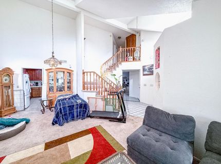 8518 Delahye Cir, Sacramento, CA 95828 Photo