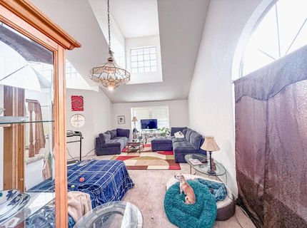 8518 Delahye Cir, Sacramento, CA 95828 Photo