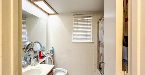 8518 Delahye Cir, Sacramento, CA 95828 Photo