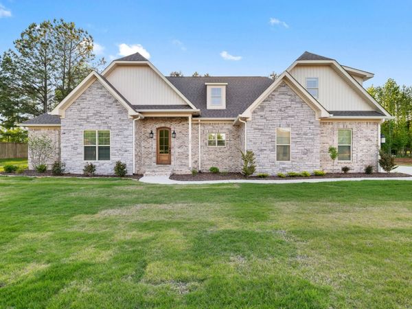 101 Allens Way, Florence, AL 35634