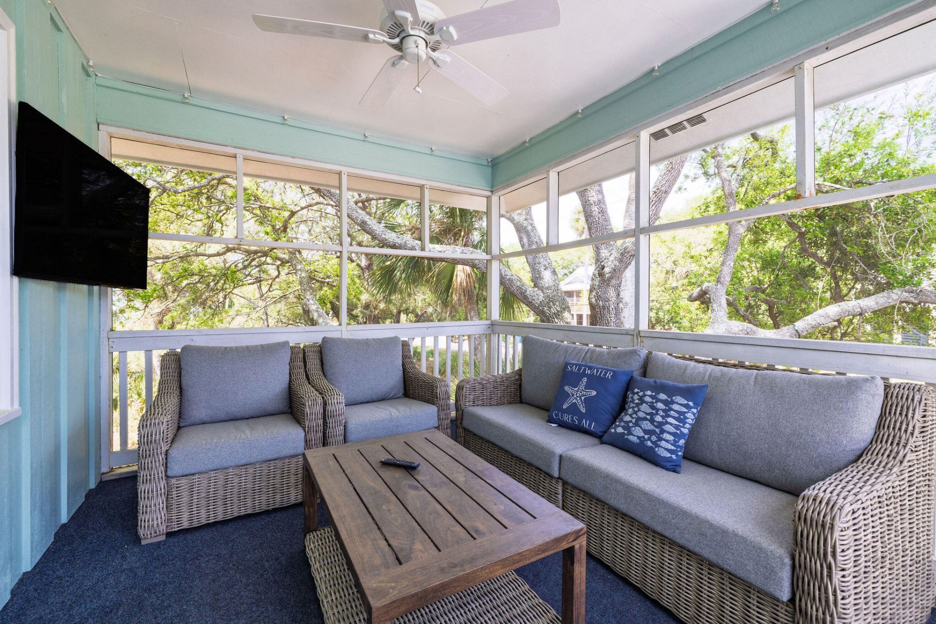 503 Pompano Street Photo 6