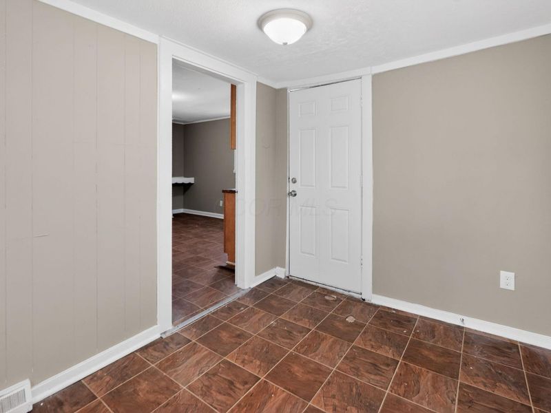 146 Wrexham Avenue, Columbus, OH 43223 Photo 8