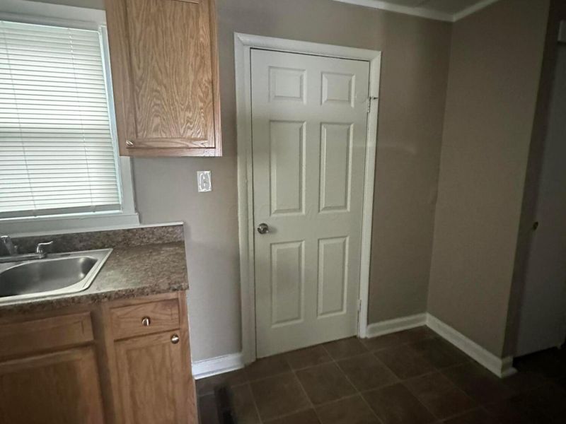 146 Wrexham Avenue , Columbus, OH 43223 Photo 8