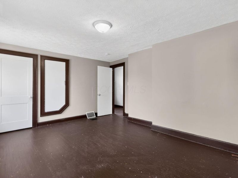 562 S Ogden Avenue, Columbus, OH 43204 Photo 13