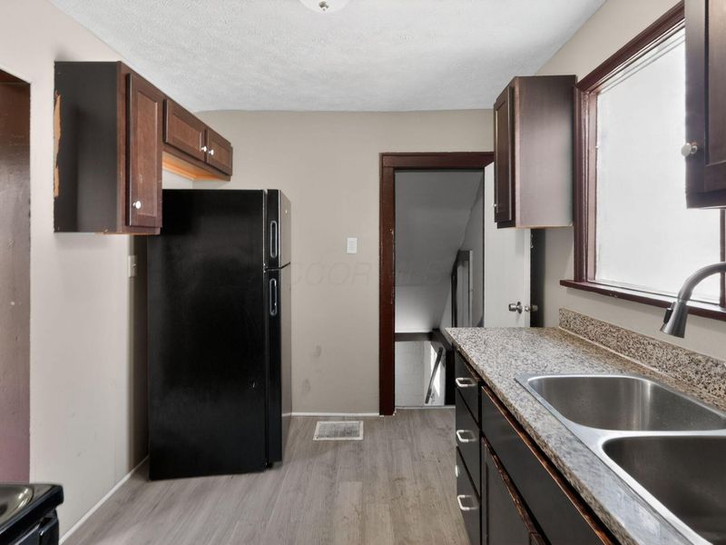 562 S Ogden Avenue, Columbus, OH 43204 Photo 18