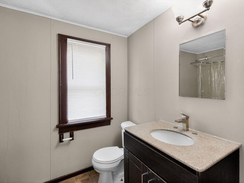 562 S Ogden Avenue, Columbus, OH 43204 Photo 23