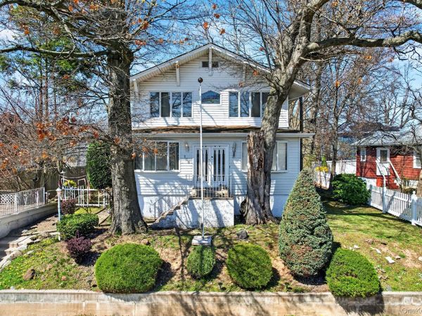 189 Katan Avenue , Staten Island, NY 10308