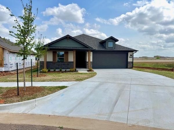 3200 Pagoda Pead Drive, Yukon, OK 73099