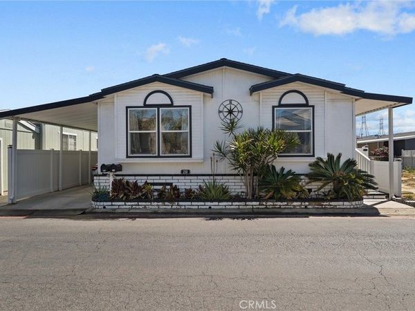 21851 Newland Square, Unit 250, Huntington Beach, CA 92646