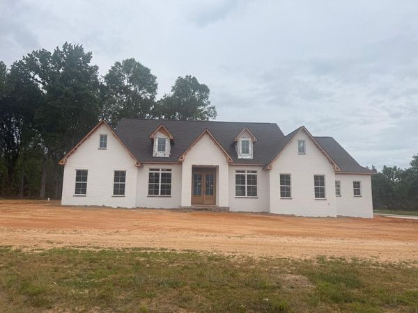 118 Charlotte's Way, Saltillo, MS 38866