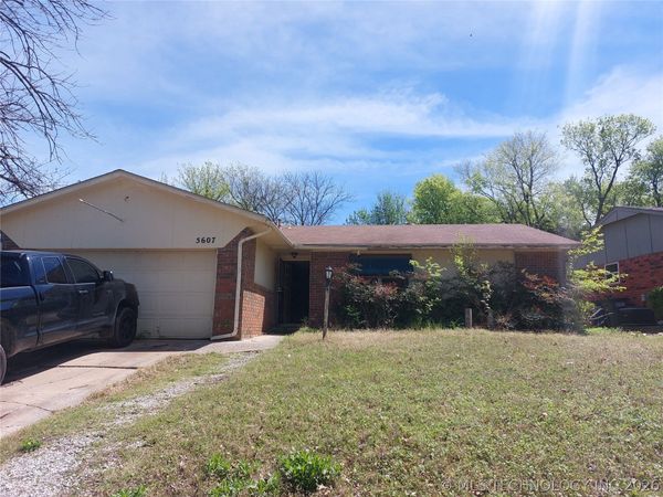 5607 S 85th Avenue , Tulsa, OK 74145