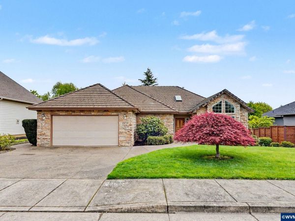 1470 Ranier Lp NW, Salem, OR 97304