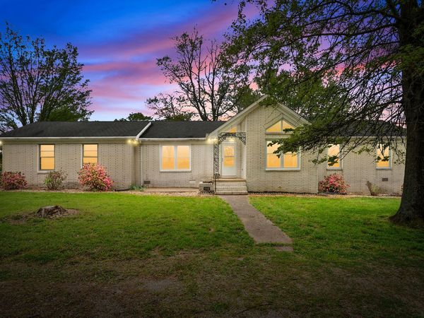 3801 Allegre Road , Elkton, KY 42220