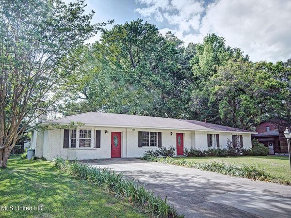 703 Franklin Drive, Clinton, MS 39056