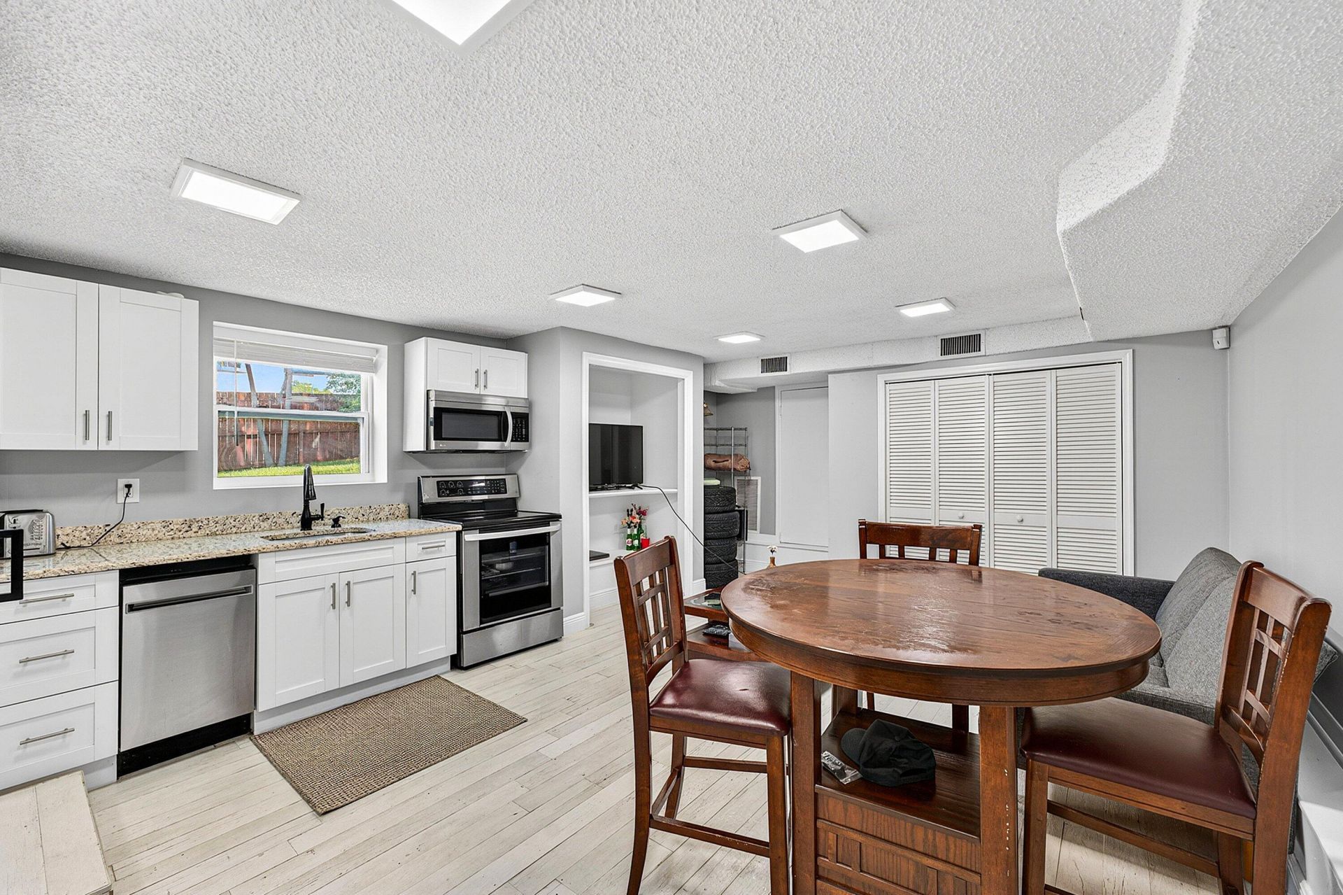 909 N A Street, Lake Worth Beach, FL 33460 Photo