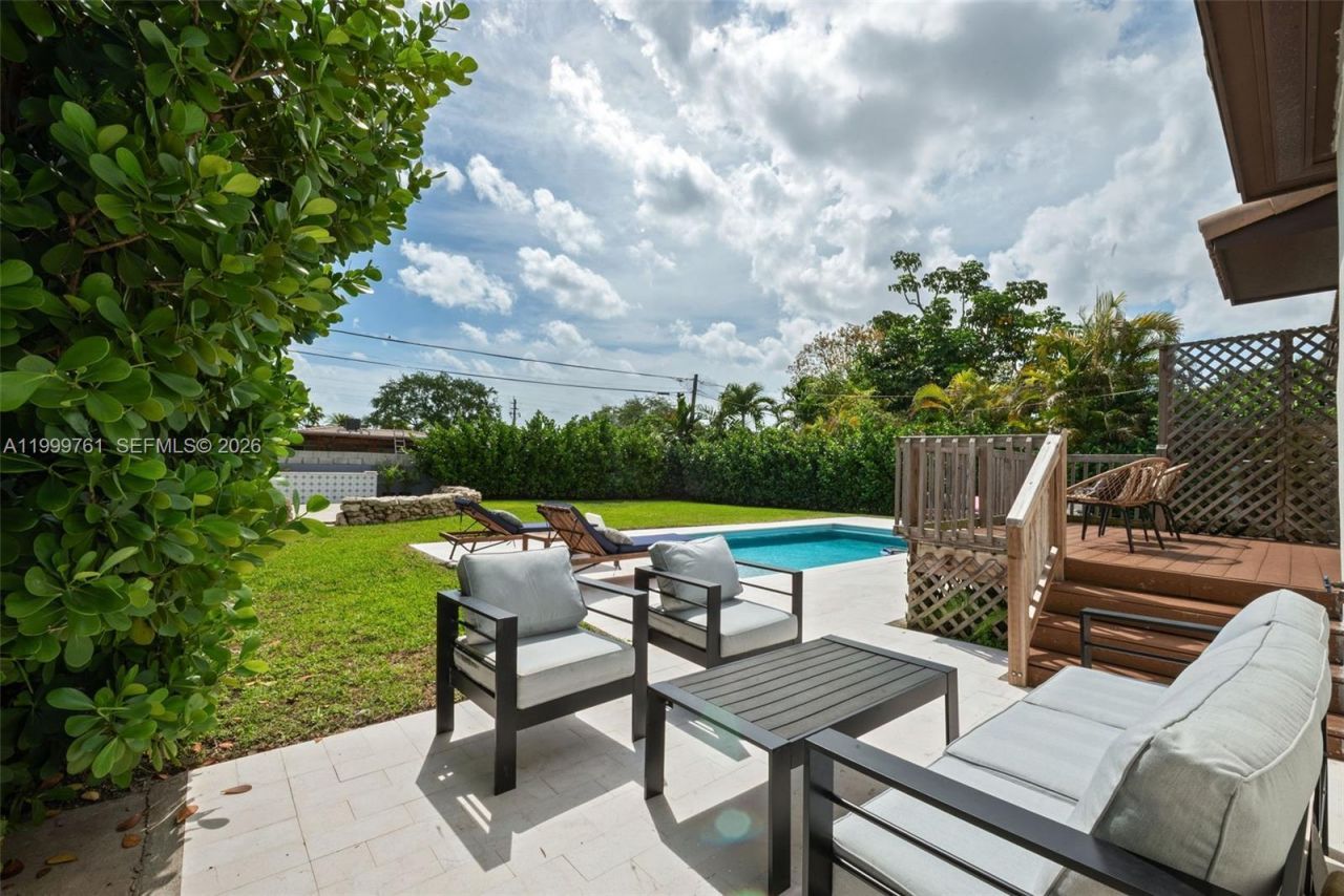281 Pocatella St, Miami Springs, FL 33166 Photo