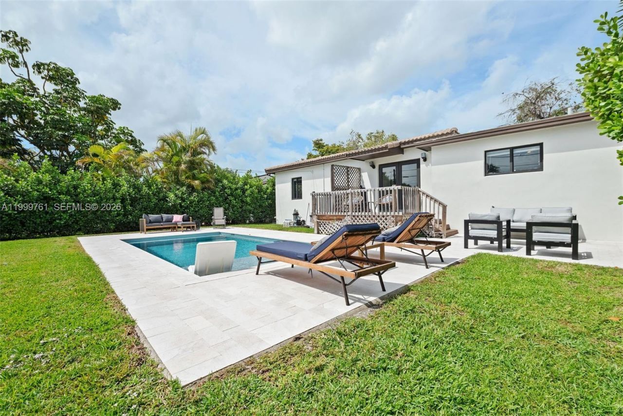 281 Pocatella St, Miami Springs, FL 33166 Photo