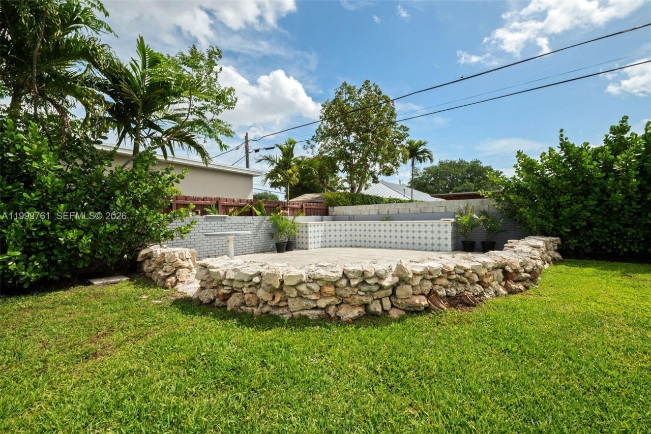 281 Pocatella St, Miami Springs, FL 33166 Photo
